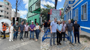 À esquerda estão cinco autoridades e representantes do Hospital Arnaldo Gavazza, com a instituição ao fundo e o novo equipamento. À direita, estão os médicos, o provedor e o consultor do Hospital Nossa Senhora das Dores, com o novo equipamento ao fundo, próximo à faixada principal da instituição.